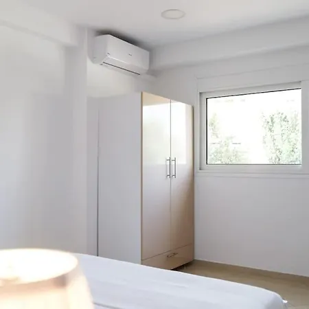 Cozy Apartment Near Airport Koropion Exterior photo